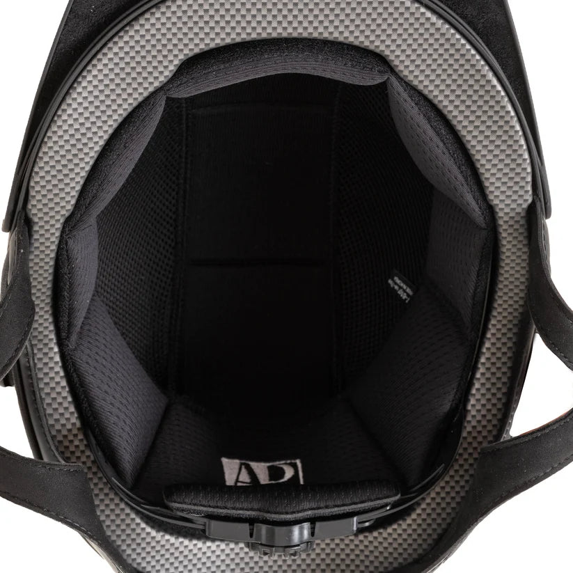 Capacete matte detalhes gloss